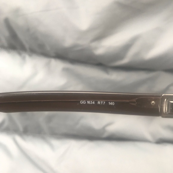 Gucci Glasses - Picture 3 of 4